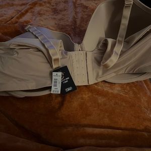 Brand new. Just not the right size. 44H.